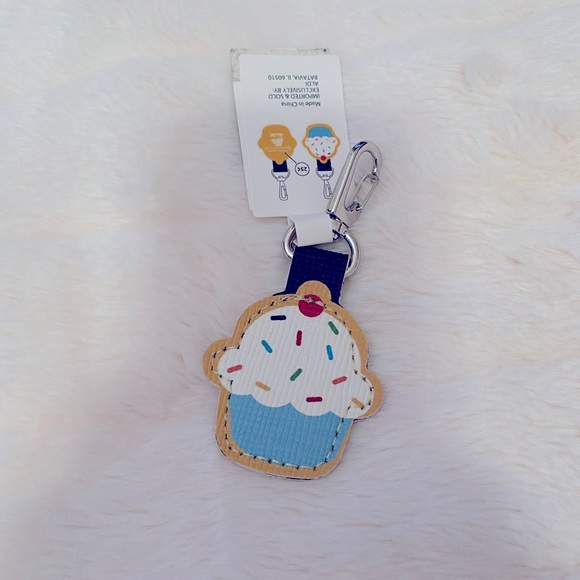 Aldi birthday cupcake quarter keeper - Picture 1 of 1